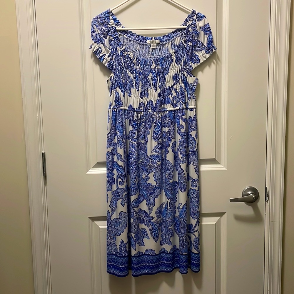 Cute summer dress.